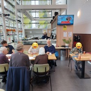 Jong ontmoet Oud – buurtkoffie in een nieuw jasje