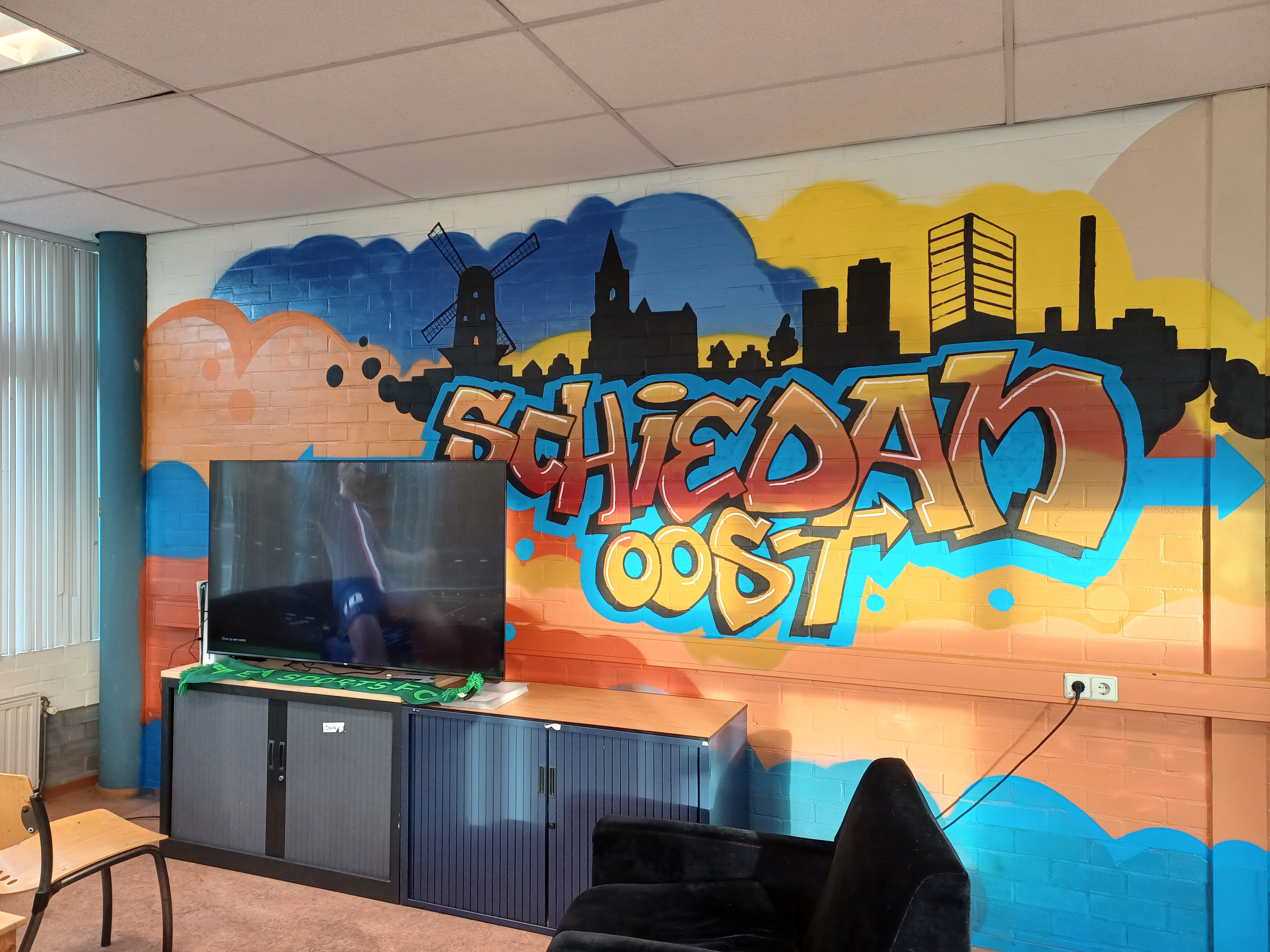 Tieners bouwen hun eigen Tienerhub in Schiedam