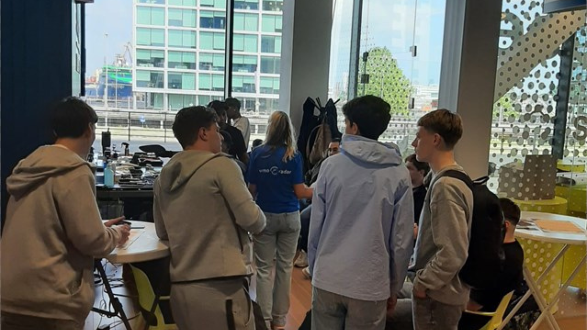 Jongeren uit Hoogvliet in gesprek over seksuele intimidatie op mbo STC Waalhaven